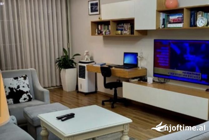 Shtepi me qera 2+1 ne Tirane - 700 Euro