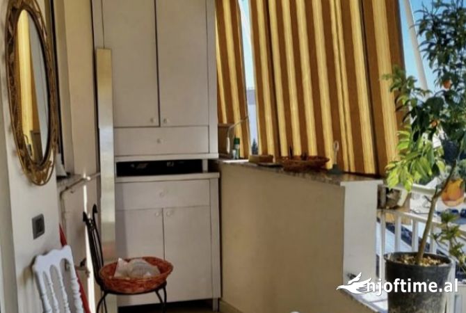 Shtepi me qera 2+1 ne Tirane - 700 Euro