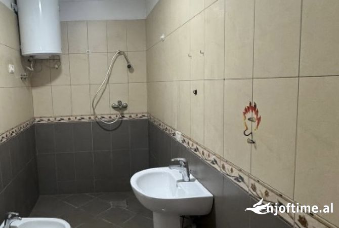 Shtepi ne shitje 1+1 ne Tirane - 89,000 Euro