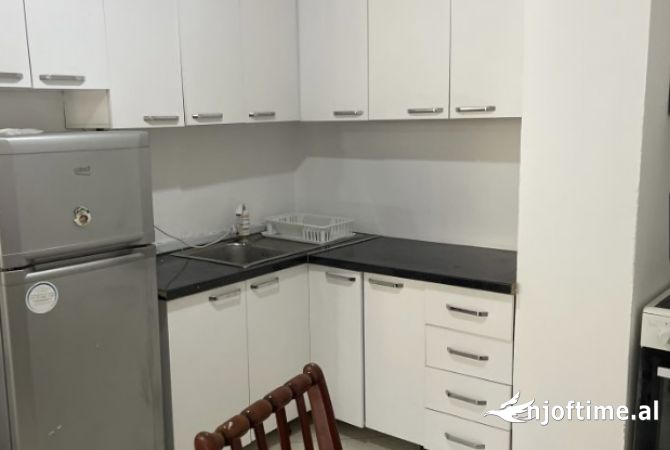 Shtepi me qera 2+1 ne Tirane - 500 Euro