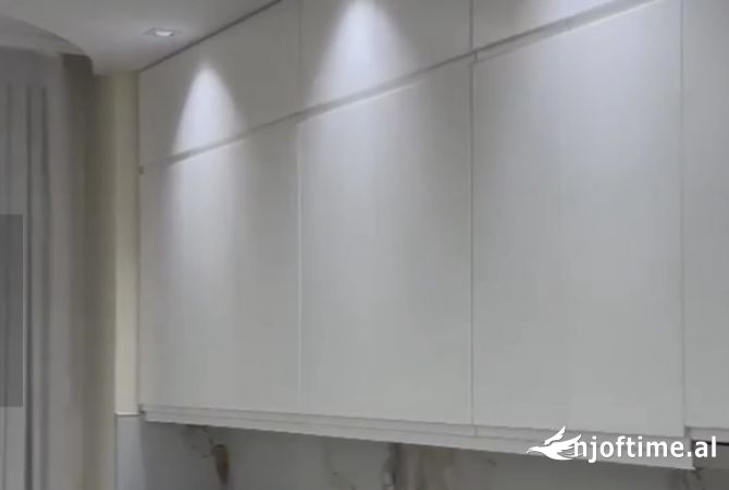 Shtepi me qera Apartament ne Tirane, 2+1, Mobilimi E mobiluar, Pagesa 750  Euro.