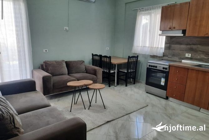 Shtepi me qera 2+1 ne Tirane - 35,000 Leke