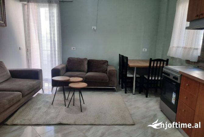 Shtepi me qera 2+1 ne Tirane - 35,000 Leke