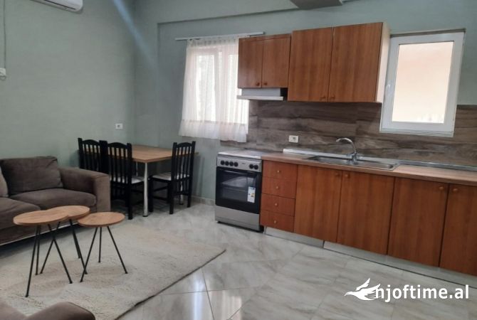 Shtepi me qera 2+1 ne Tirane - 35,000 Leke
