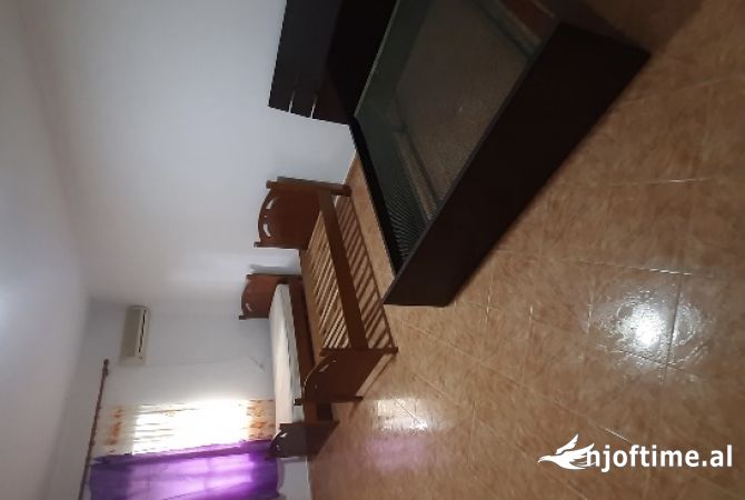 Shtepi me qera 1+1 ne Tirane - 400 Euro