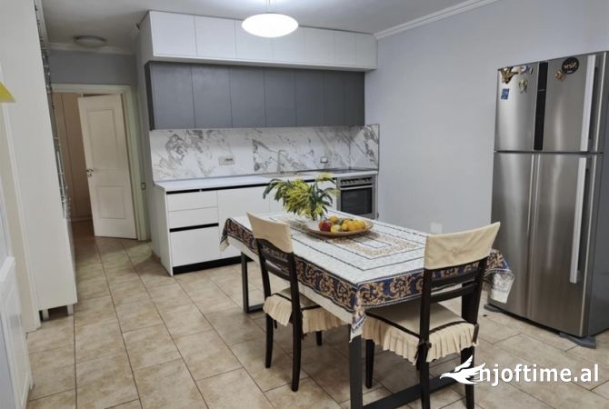 Shtepi me qera 2+1 ne Tirane - 600 Euro