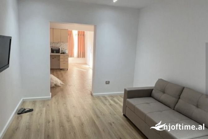 Shtepi me qera 2+1 ne Tirane - 500 Euro