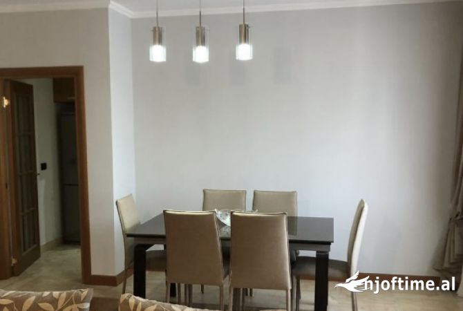 Shtepi me qera 3+1 ne Tirane - 105,000 Leke
