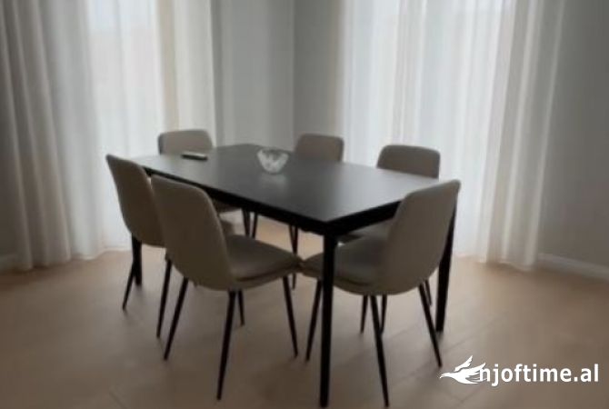 Shtepi me qera 2+1 ne Tirane - 1,000 Euro