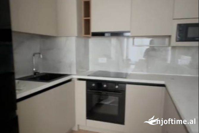 Shtepi me qera 2+1 ne Tirane - 1,000 Euro
