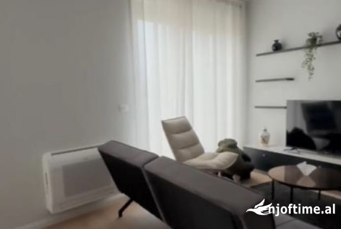 Shtepi me qera Apartament ne Tirane, 2+1, Mobilimi E mobiluar, Pagesa 1,000  Euro.