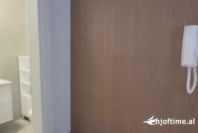 Shtepi me qera Apartament ne Tirane, 2+1, Mobilimi E mobiluar, Pagesa 1,000  Euro.