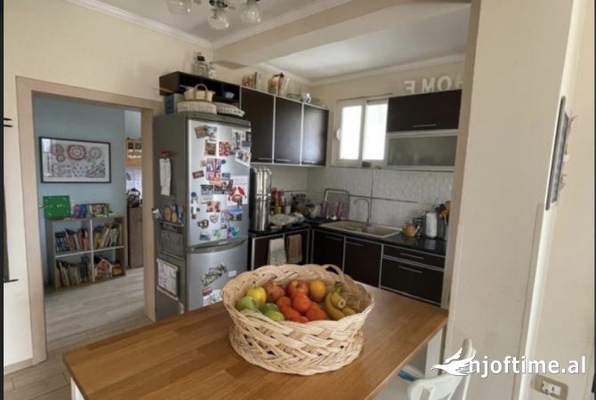 Private house for rent in Tirana 5+1, Furnished