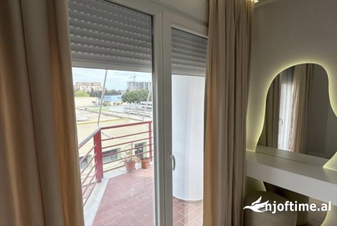 Shtepi me qera Apartament ne Tirane, 2+1, Mobilimi E mobiluar, Pagesa 1,000  Euro.