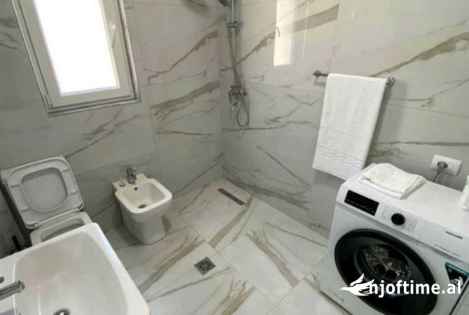 Shtepi ne shitje Apartament ne Tirane, 1+1, Mobilimi E mobiluar, Pagesa 250,000  Euro.