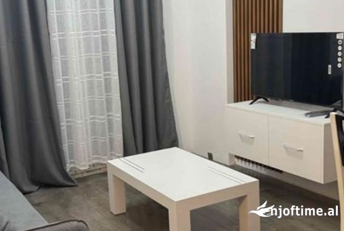 Jepet me qera 1+1 univers city 420 LEK 