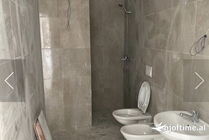 Shtepi me qera Apartament ne Tirane, 2+1, Mobilimi E mobiluar, Pagesa 80,000  Leke.