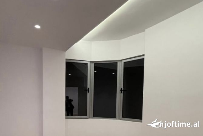 Shtepi ne shitje Apartament ne Tirane, 2+1, Mobilimi Bosh, pa mobiluar, Pagesa 237,000  Euro.