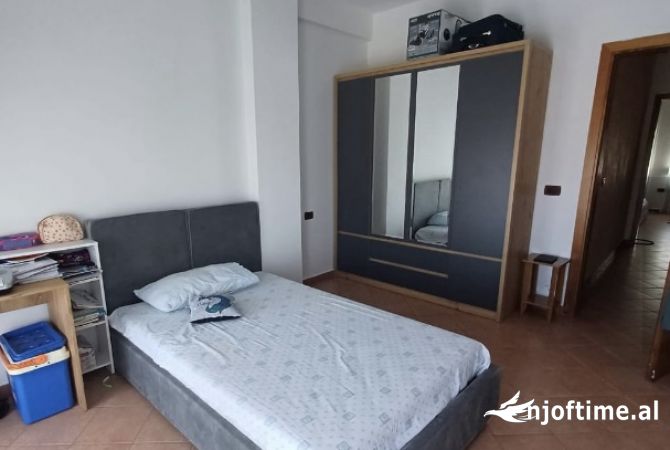 Shtepi me qera Apartament ne Tirane, 2+1, Mobilimi E mobiluar, Pagesa 500  Euro.