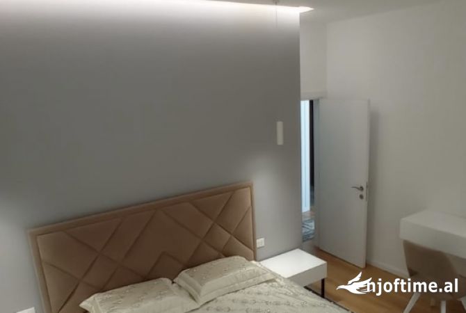 Shtepi me qera 3+1 ne Tirane - 1,500 Euro