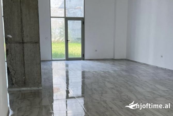 Dyqan me qera - Siri Kodra