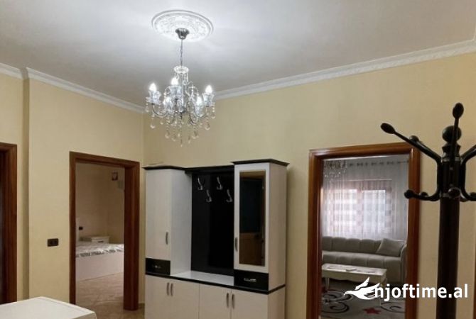 Shtepi me qera 2+1 ne Tirane - 40,000 Leke