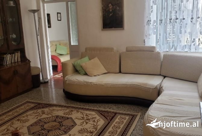 Shtepi me qera 1+1 ne Tirane - 650 Euro