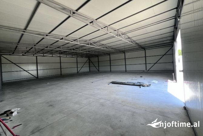 Jepet me qera kapanon - NE BATHORE, 70m nga rruga kryesore e Zallherrit,