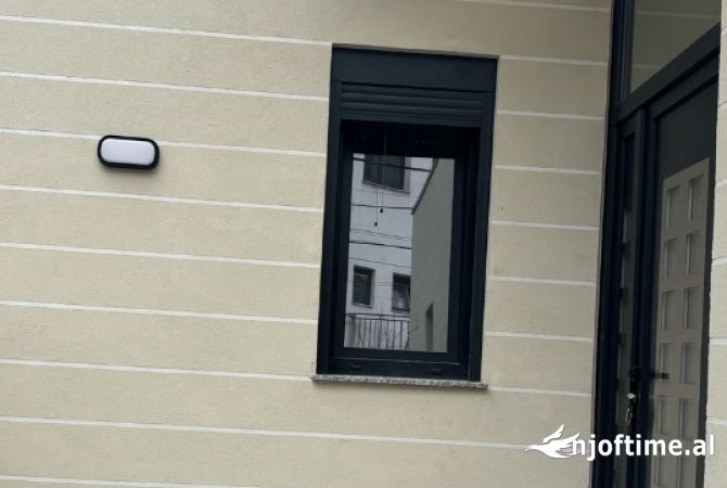 Shtepi me qera Shtepi Private ne Tirane, 3+1, Mobilimi Bosh, pa mobiluar, Pagesa 110,000  Leke.