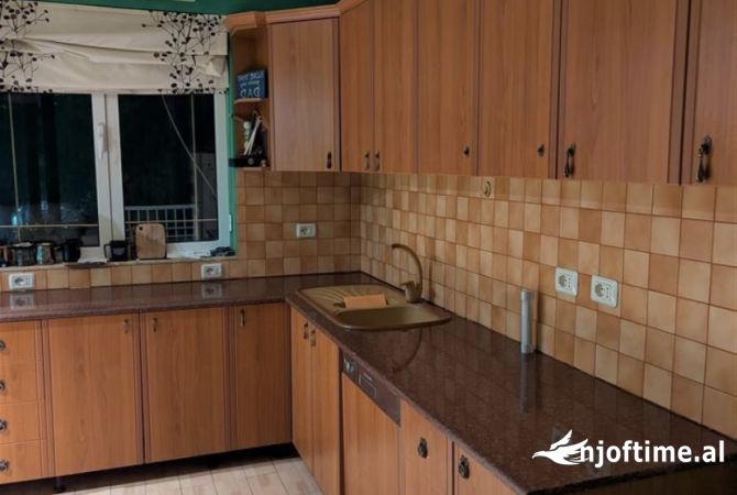 Shtepi ne shitje 2+1 ne Tirane - 195,000 Euro