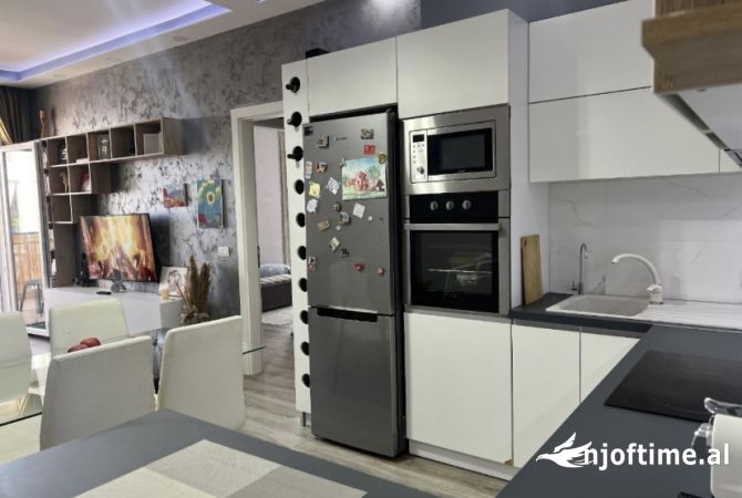 Shtepi me qera 2+1 ne Tirane - 760 Euro