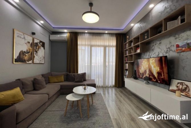 Shtepi me qera Apartament ne Tirane, 2+1, Mobilimi E mobiluar, Pagesa 760  Euro.