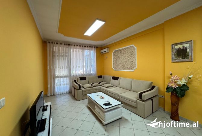 Shtepi me qera 2+1 ne Tirane - 750 Euro