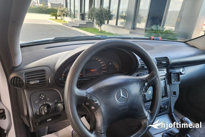 Makina ne shitje ne Durres - 2,700 Euro
