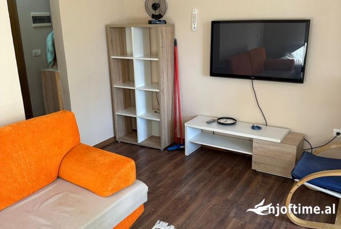Shtepi me qera 1+1 ne Tirane - 380 Euro