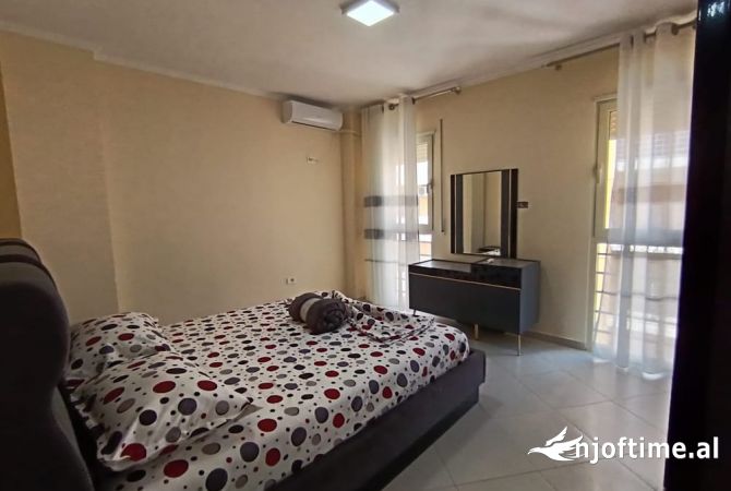 Shtepi me qera 2+1 ne Tirane - 700 Euro