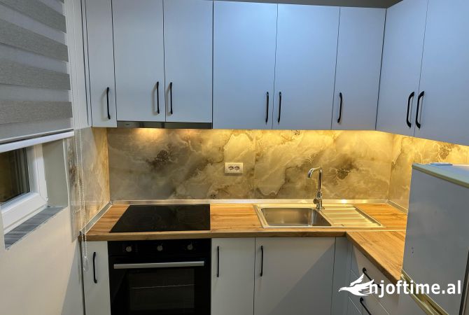 Shtepi me qera Apartament ne Tirane, 1+1, Mobilimi E mobiluar, Pagesa 550  Euro.