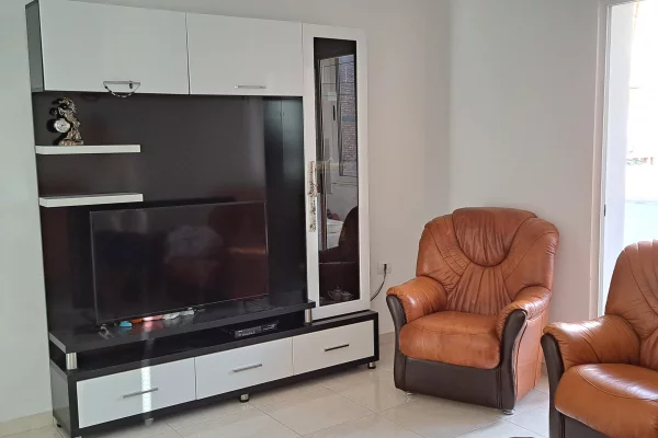Shtepi ne shitje Apartament ne Elbasan, 1+1, Mobilimi E mobiluar, Pagesa 4,600,000  Leke.