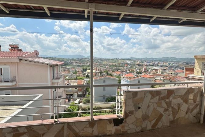 Shtepi me qera Shtepi Private ne Tirane, 1+1, Mobilimi E mobiluar, Pagesa 300  Euro.