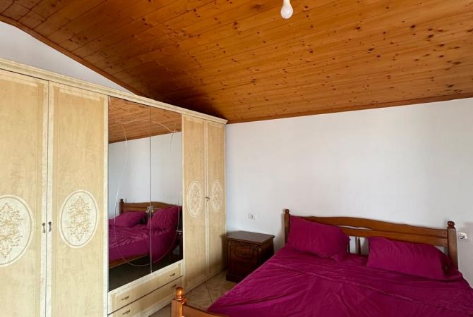 Shtepi me qera Shtepi Private ne Tirane, 1+1, Mobilimi E mobiluar, Pagesa 300  Euro.