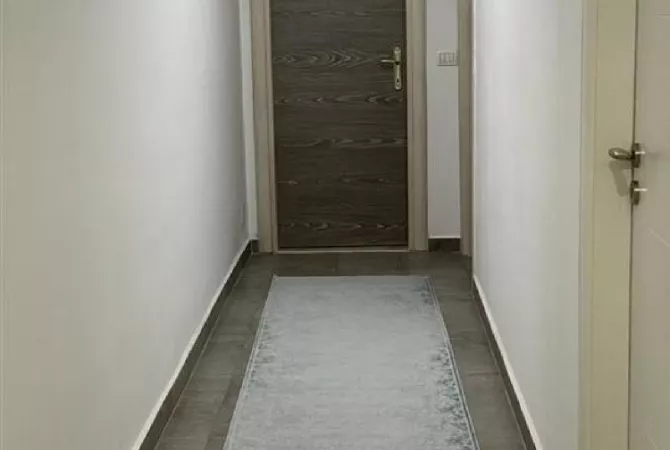 Shtepi me qera Apartament ne Tirane, 1+1, Mobilimi E mobiluar, Pagesa 400  Euro.