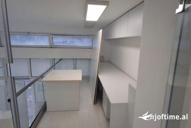 Ambient biznesi me qera 1+1 ne Tirane - 400 Euro
