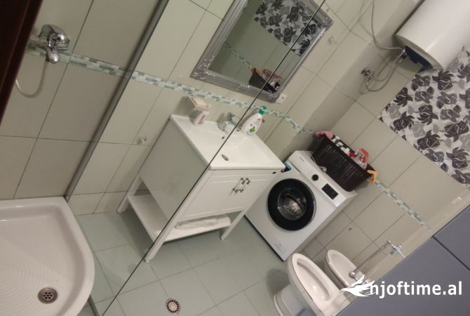 Shtepi me qera Apartament ne Tirane, 2+1, Mobilimi E mobiluar, Pagesa 600  Euro.