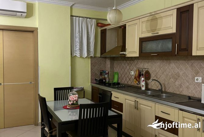Shtepi me qera 2+1 ne Vlore - 350 Euro