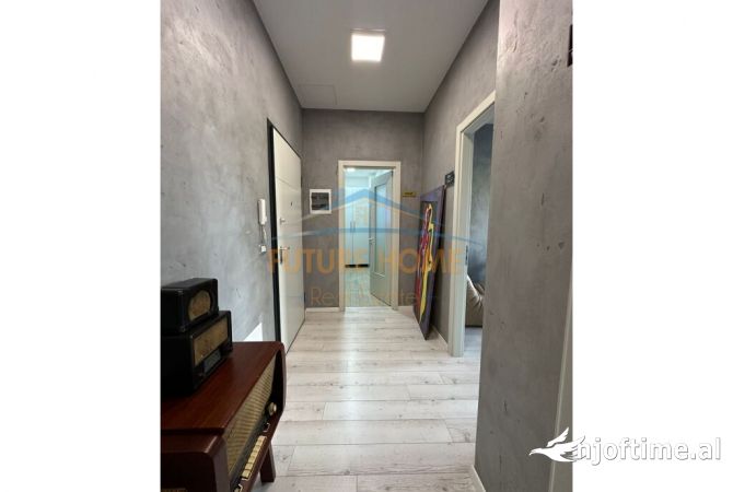 Ambient biznesi me qera 3+1 ne Tirane - 950 Euro