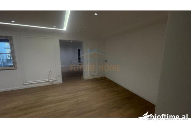Shtepi me qera Apartament ne Tirane, 3+1, Mobilimi Pjeserisht e mobiluar, Pagesa 1,200  Euro.