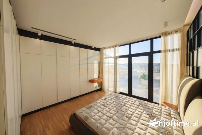 Shtepi ne shitje Penthose(kati i fundit panoramik) ne Durres, 3+1, Mobilimi E mobiluar, Pagesa 500,000  Euro.