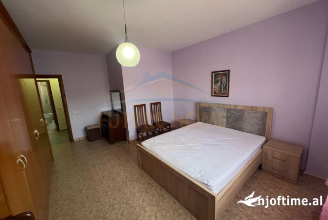 Shtepi me qera 2+1 ne Tirane - 550 Euro