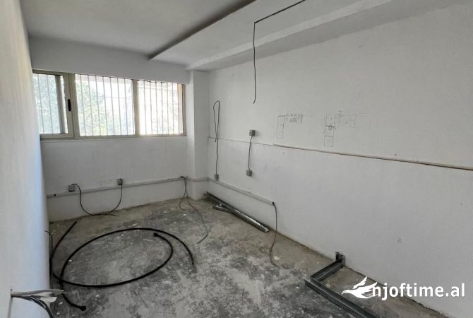 Shtepi ne shitje 2+1 ne Tirane - 137,000 Euro