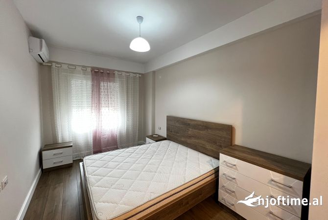 Shtepi me qera Apartament ne Tirane, 1+1, Mobilimi E mobiluar, Pagesa 500  Euro.
